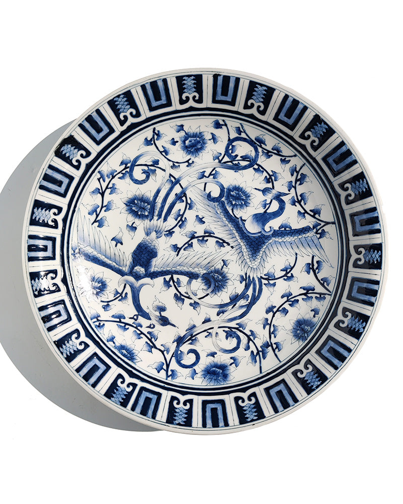 BLUE AND WHITE ROUND PLATTER