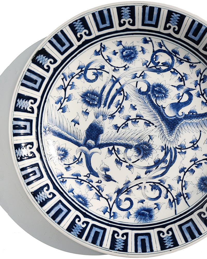 BLUE AND WHITE ROUND PLATTER