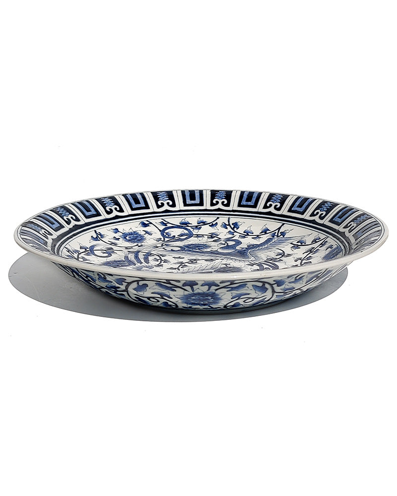 BLUE AND WHITE ROUND PLATTER