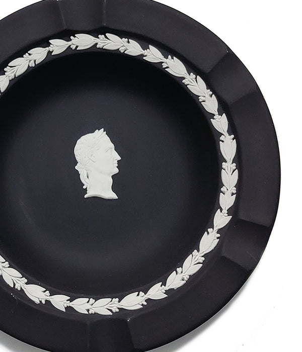 WEDGWOOD JASPERWARE BASALT JULIUS CAESAR ASHTRAY