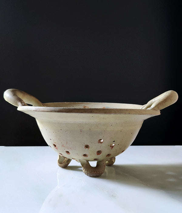 FOOTED STONEWARE COLANDER