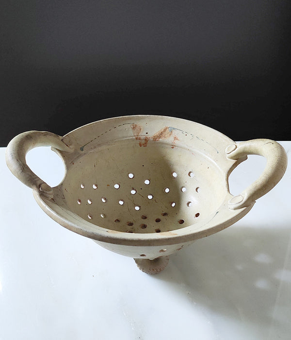 FOOTED STONEWARE COLANDER