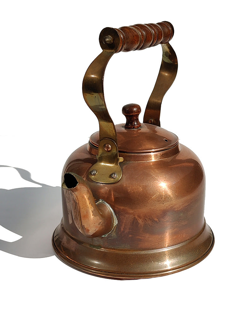 VINTAGE COPPER & WOOD KETTLE