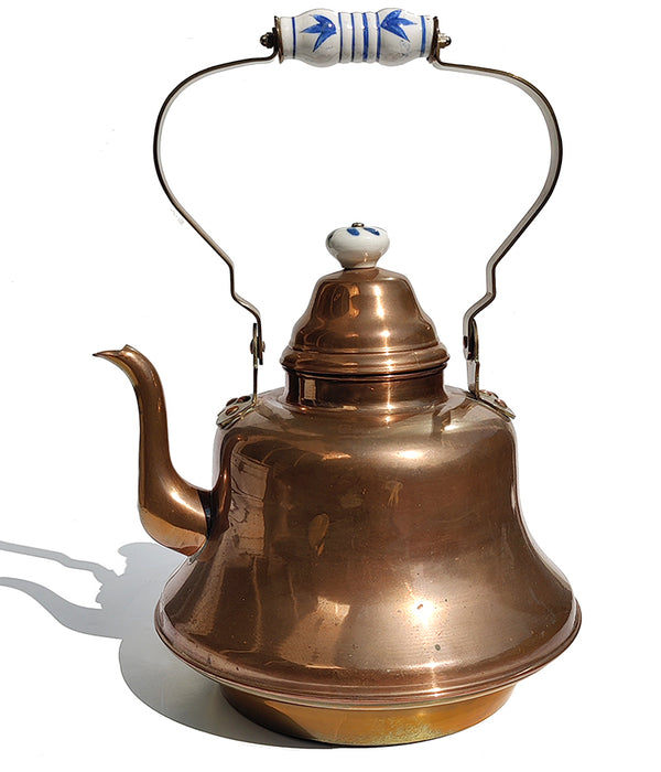 LARGE COPPER & DELFT KETTLE