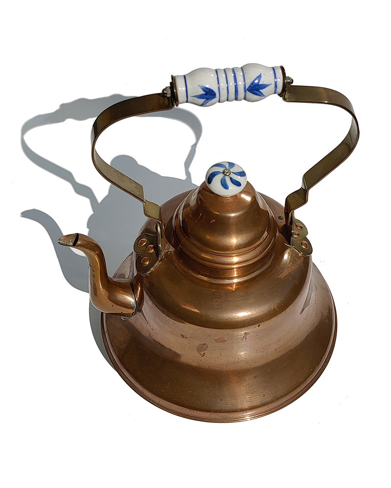 LARGE COPPER & DELFT KETTLE