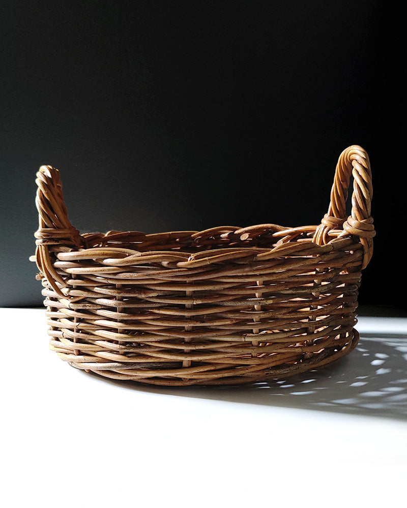 OVAL BASKET WITH HANDLES