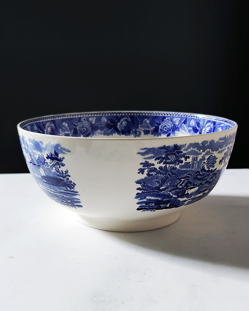 WEDGWOOD LANDSCAPE SERVING BOWL