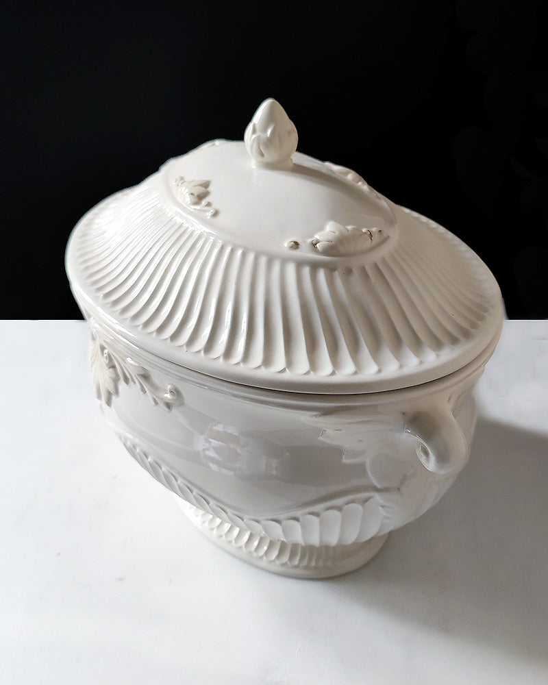 LENOX BUTLER'S PANTRY TUREEN & LADLE