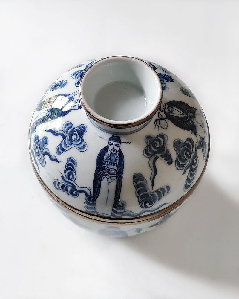 BLUE & WHITE LIDDED JAR