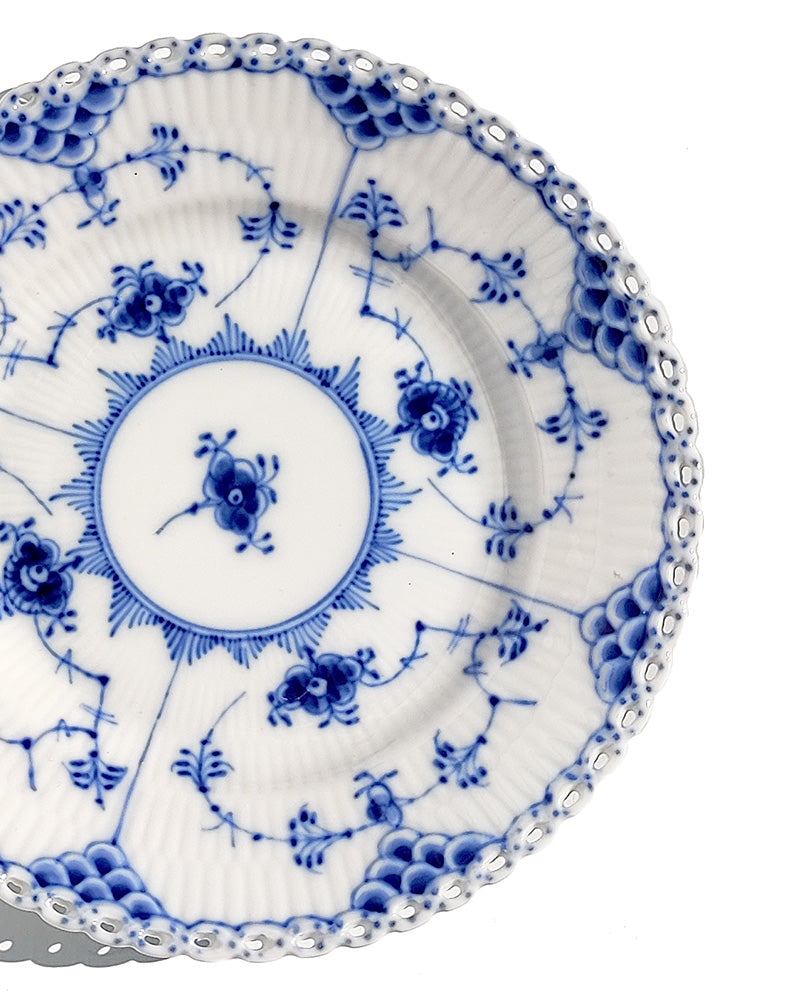 ROYAL COPENHAGEN BLUE FLUTED FULL LACE BREAD & BUTTER PLATE