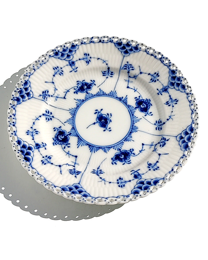 ROYAL COPENHAGEN BLUE FLUTED FULL LACE BREAD & BUTTER PLATE