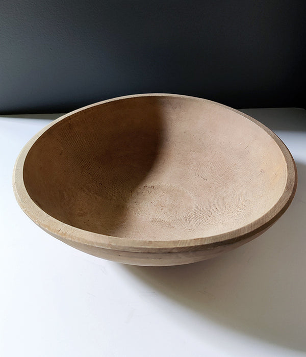 VINTAGE ROUND WOODEN BOWL No. 2