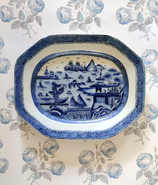 CHINESE EXPORT CANTON BLUE & WHITE PLATTER