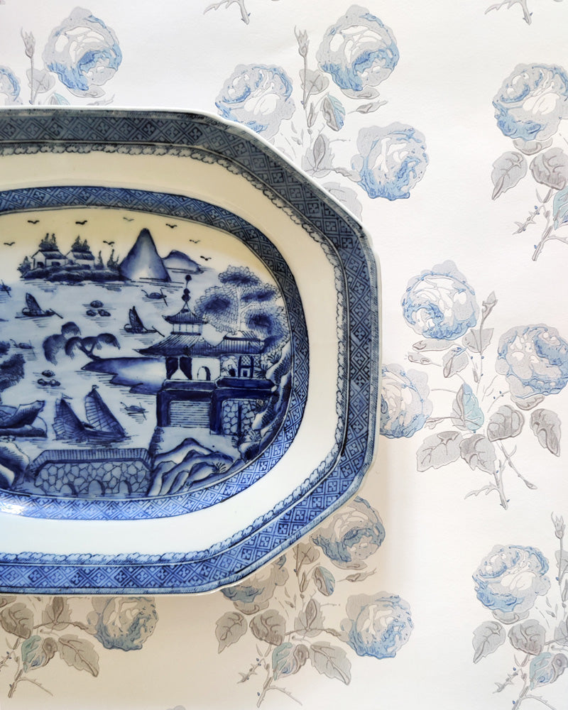 CHINESE EXPORT CANTON BLUE & WHITE PLATTER