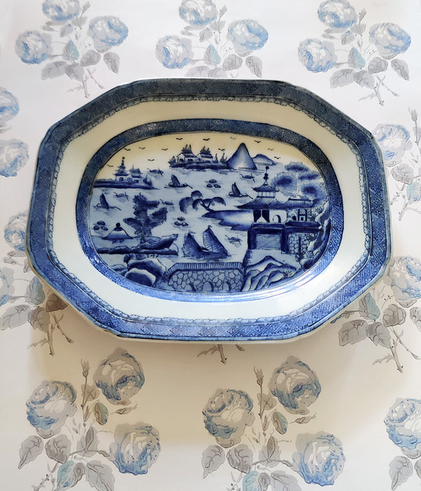 CHINESE EXPORT CANTON BLUE & WHITE PLATTER