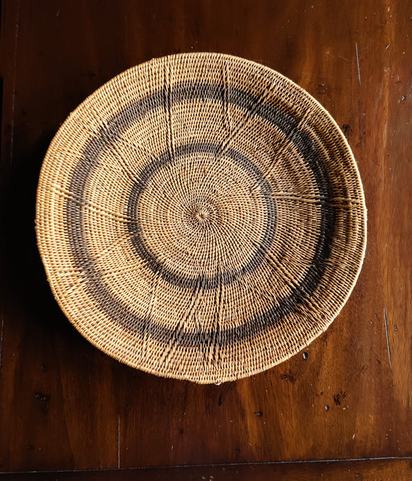 ROUND WOVEN TRAY No. 2