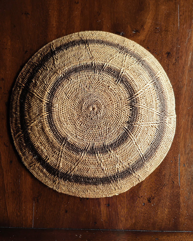 ROUND WOVEN TRAY No. 2