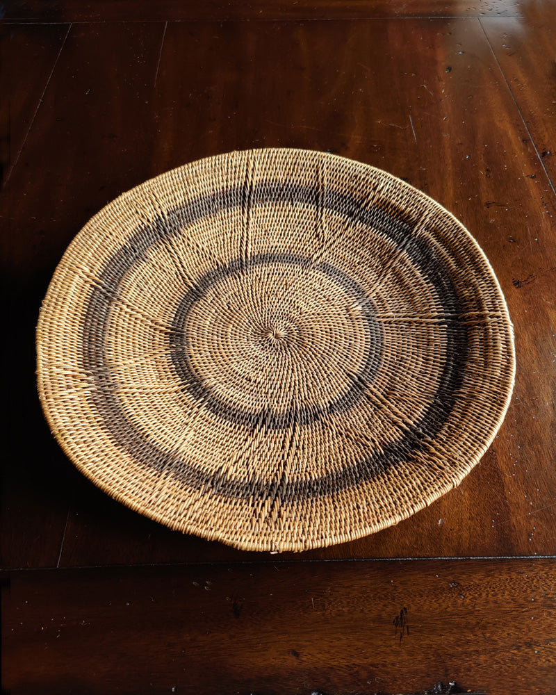 ROUND WOVEN TRAY No. 2