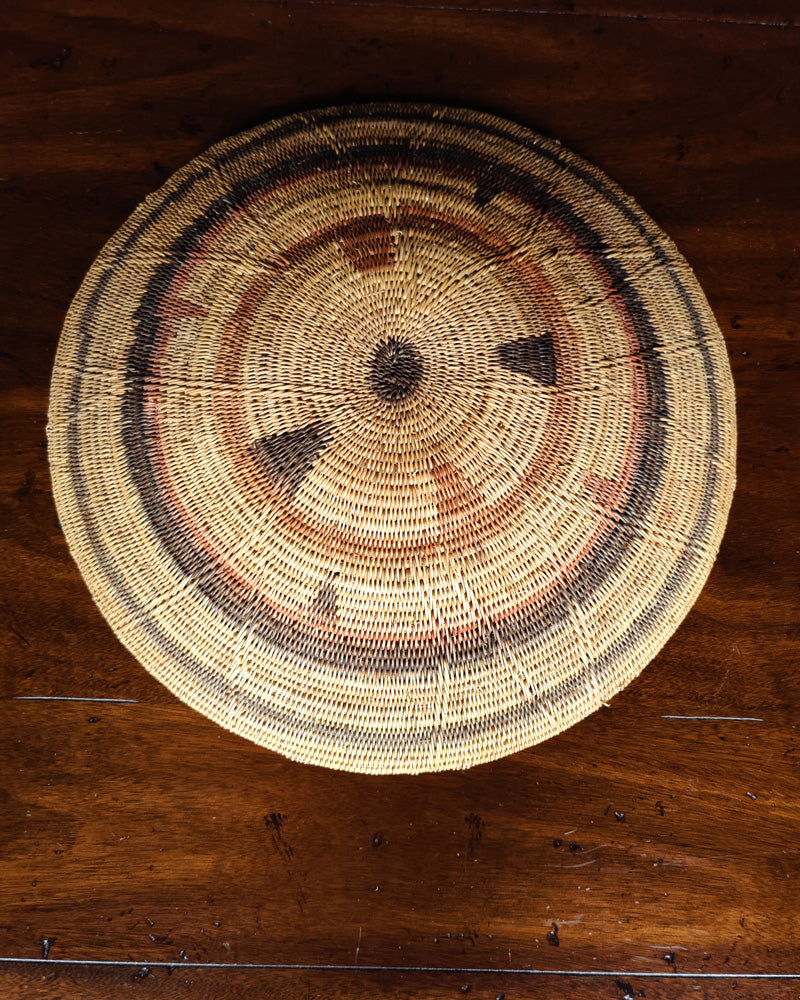 ROUND WOVEN TRAY No. 1